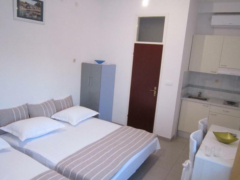 Studio Apartman Toni Apartment สปลิท ภายนอก รูปภาพ